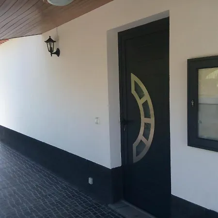 דירה House קאניקו